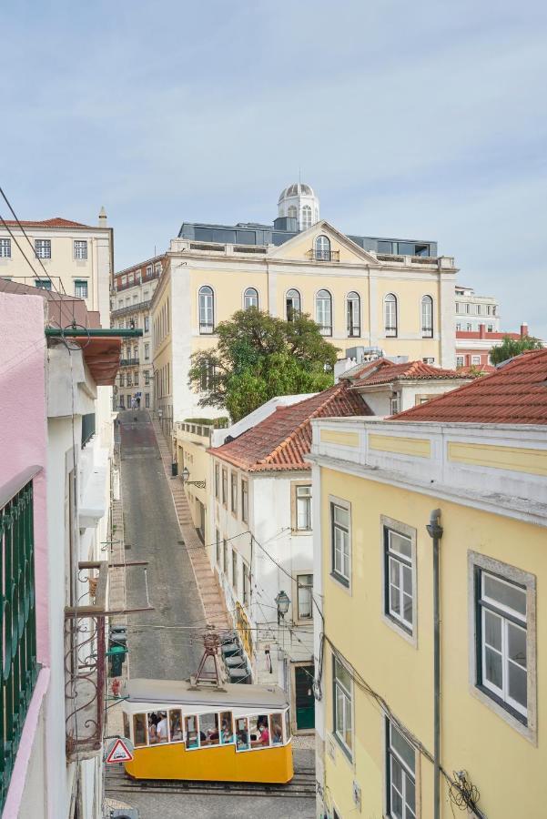 Fantastic With Balcony In Bica * Lisbon