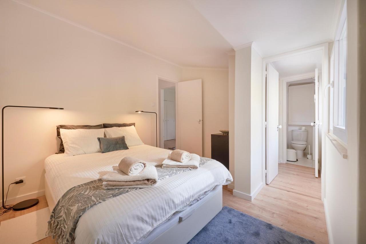 Fantastic With Balcony In Bica Apartment