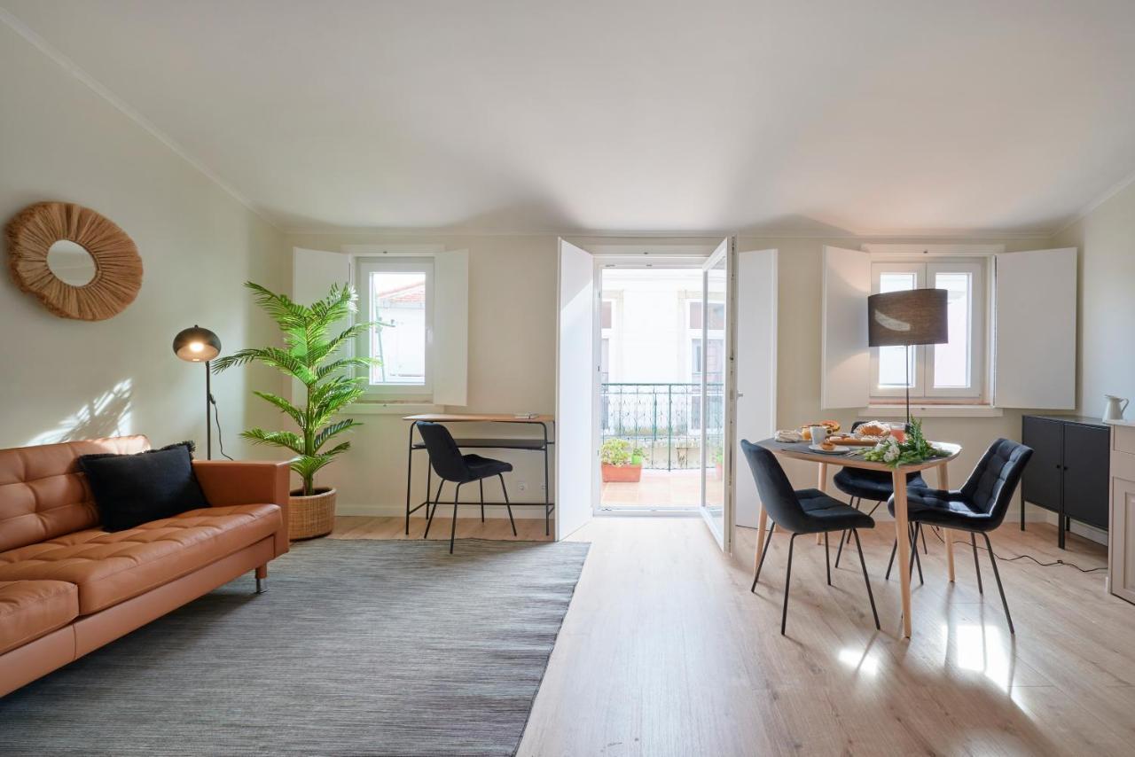 Fantastic With Balcony In Bica Apartment Lisbon