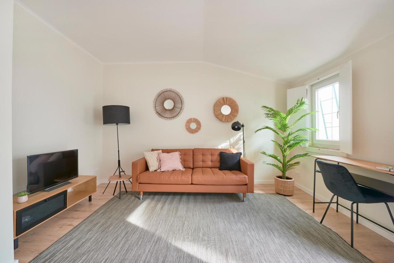 Apartment Fantastic With Balcony In Bica Lisbon